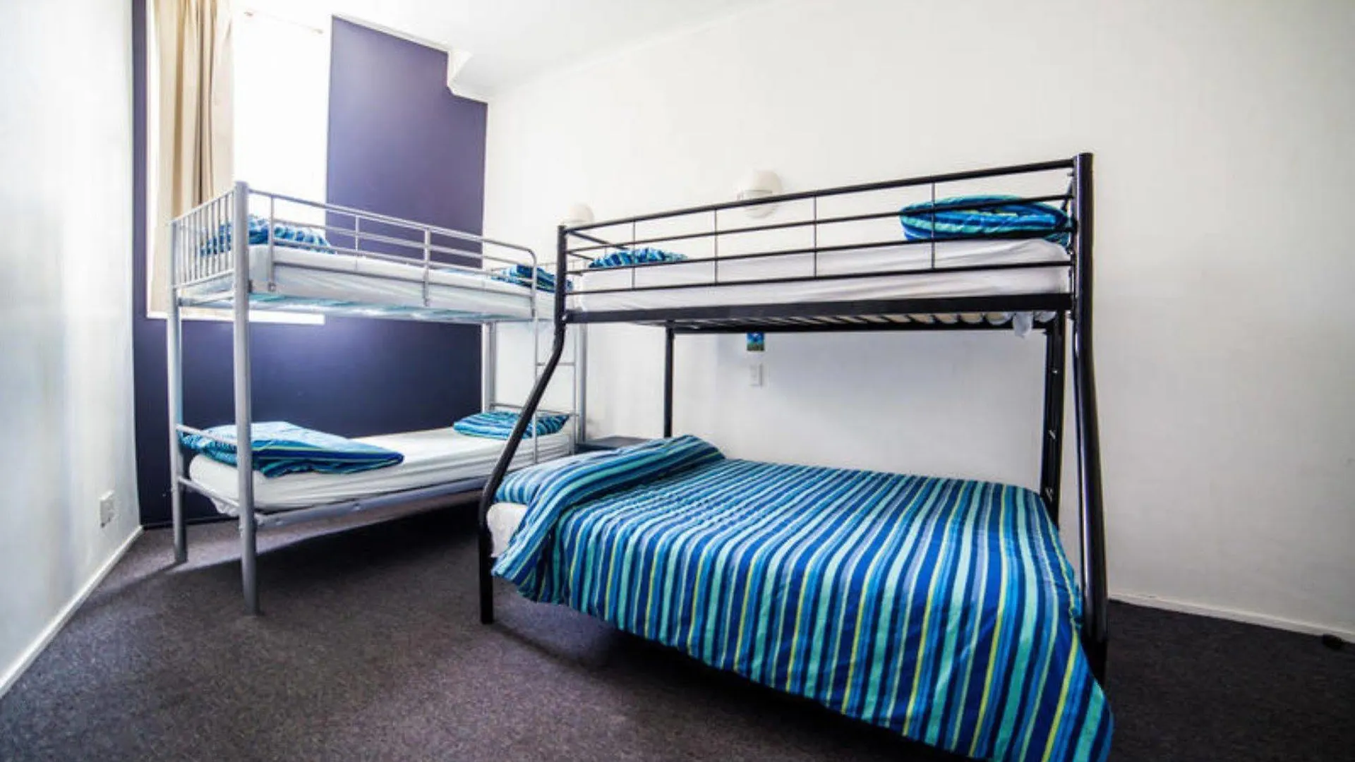 Nomads Capital Backpackers - Wellington (Adults Only) Hostel 5*,